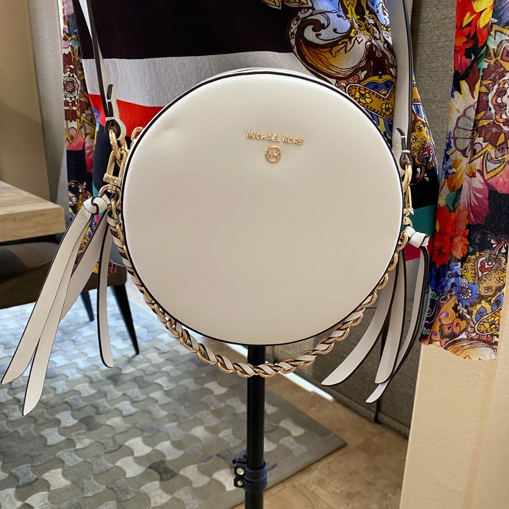 Micheal Kors round off white crossbody bag